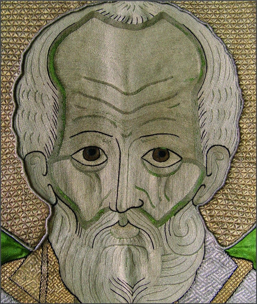The Embroidered Likeness Under an Icon: Images on Suspended Podeai